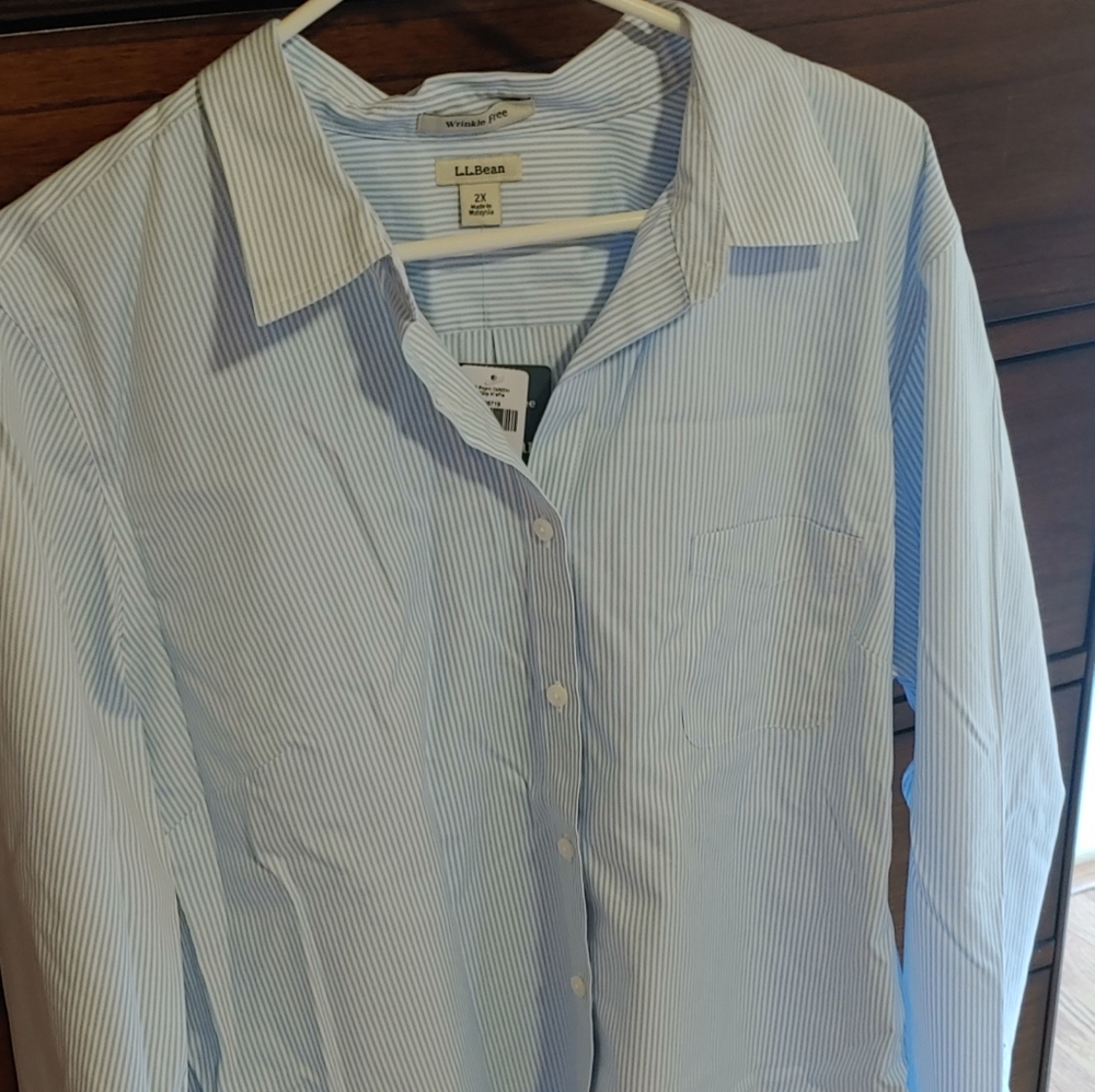 Women's 2X Lands and Wrinkle free shirt